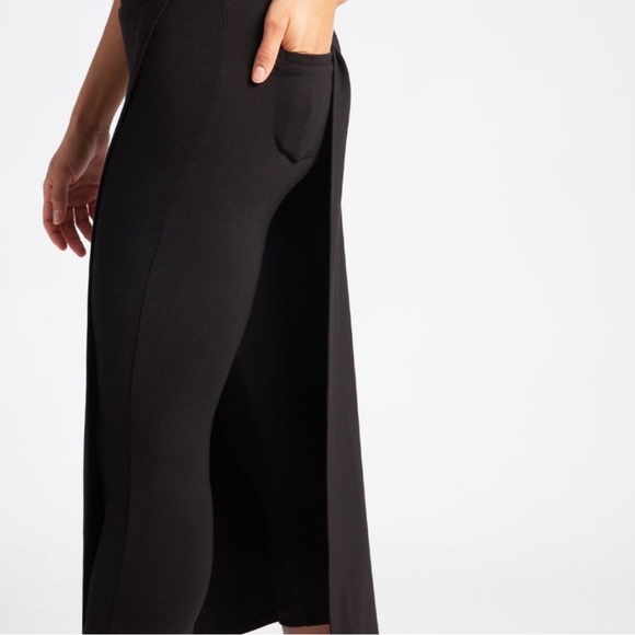 BETABRAND Sassiest skirt overlay over cropped leggings, M. - Picture 12 of 13